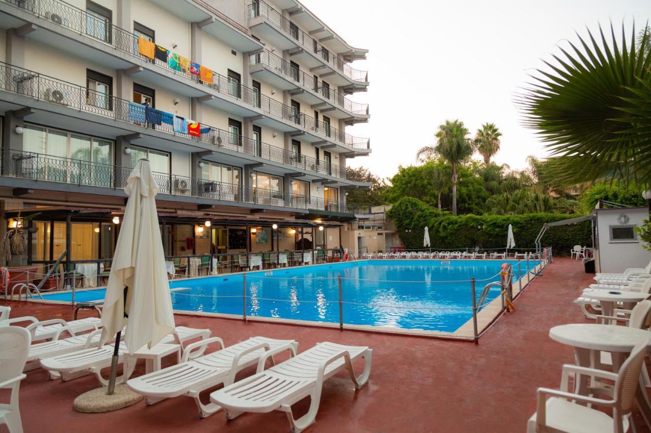 Wave Hotel Acireale Exteriér fotografie