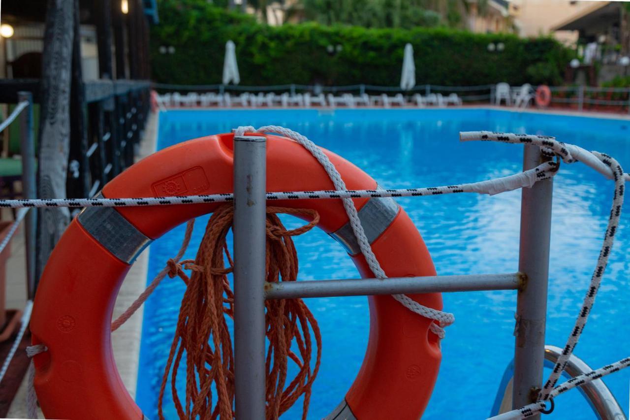 Wave Hotel Acireale Exteriér fotografie