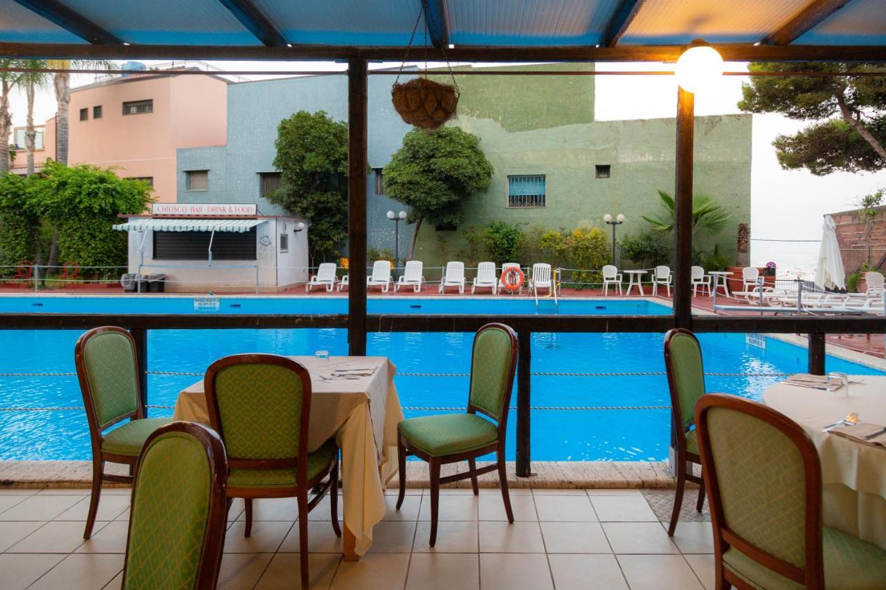 Wave Hotel Acireale Exteriér fotografie